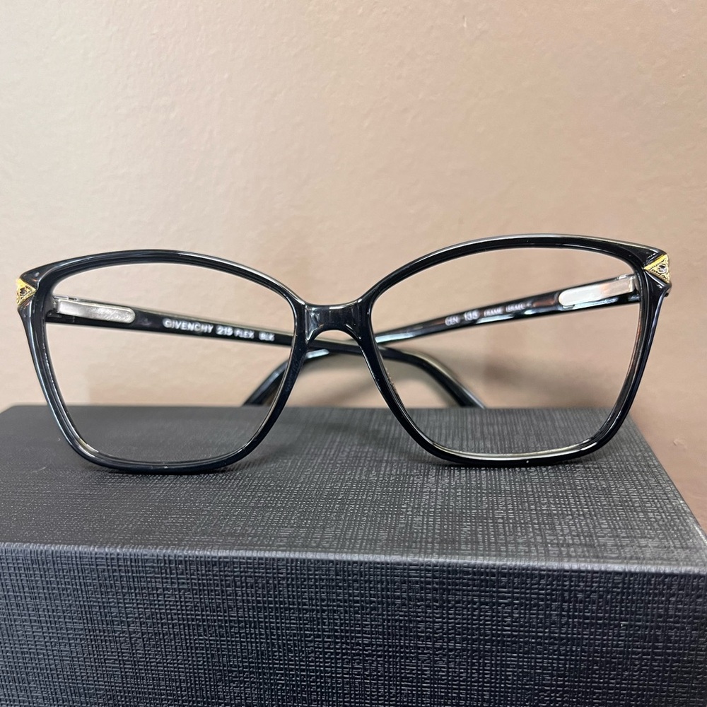 Vintage Givenchy frame